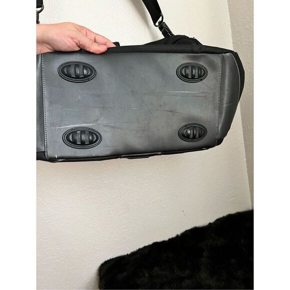 Tumi T-Tech Men's Black Nylon Expandable CarryOn  Bag #5540D - Picture 3 of 11